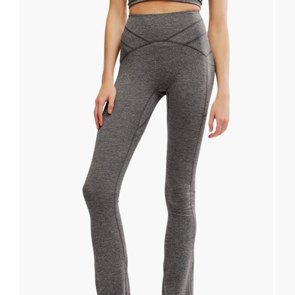Free People Movement Size XL Gray Mountain Blazing Pocket Flare Leggings - Picture 1 of 7